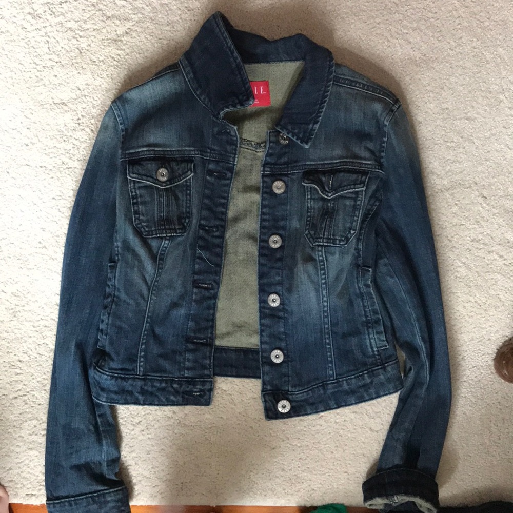 Short denim jacket